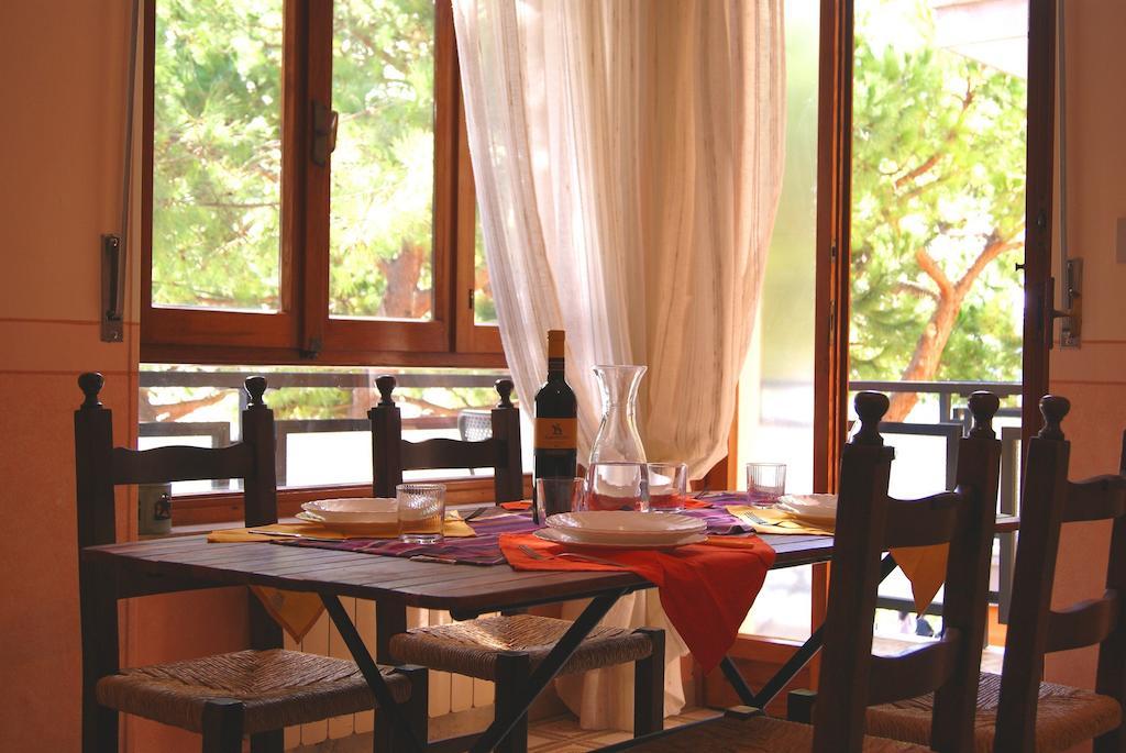 산토바르톨로메오알마레 La Terrazza Tra Pini E Mare 아파트 객실 사진